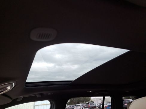 New 2025 Jeep Grand Cherokee Limited image 7