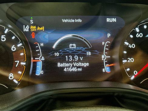 Used 2024 Jeep Compass Latitude image 8