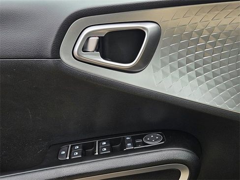 Used 2024 Kia Soul LX w/ Option Group 015 image 23