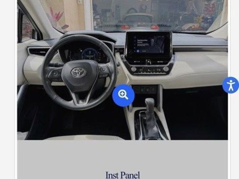 Used 2023 Toyota Corolla Cross XLE w/ Convenience Package image 3