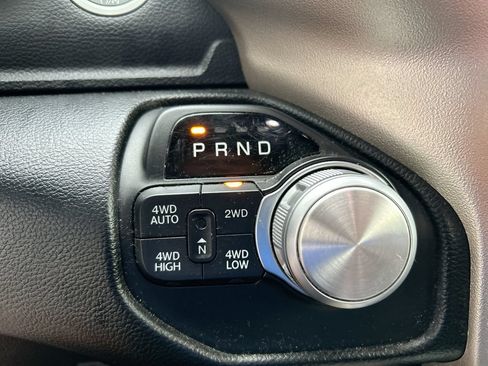 Used 2019 RAM 1500 Laramie w/ Sport Appearance Package AWD/4WD image 19