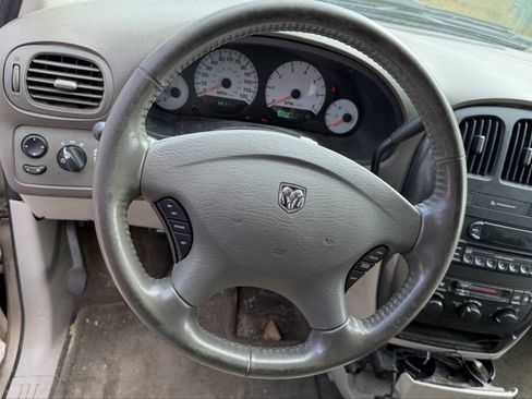 Used 2007 Dodge Grand Caravan SXT FWD image 33