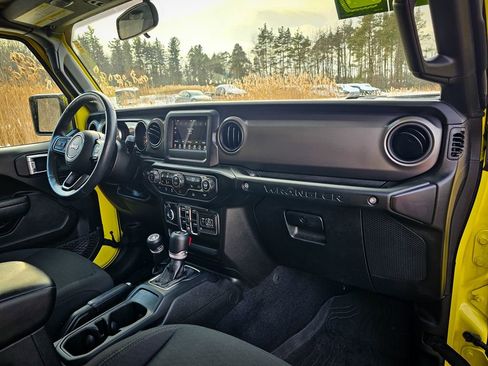 Certified 2022 Jeep Wrangler Unlimited Sport image 38