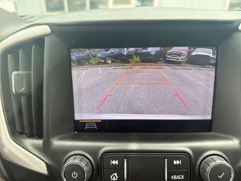 Used 2020 GMC Terrain SLT w/ Preferred Package AWD/4WD image 16