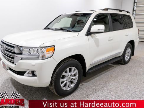 Used 2018 Toyota Land Cruiser image 2