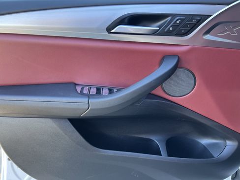 Used 2024 BMW X4 xDrive30i w/ Premium Package image 14