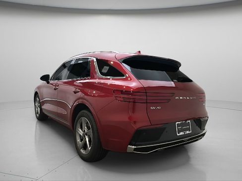 Certified 2026 Genesis GV70 2.5T Select AWD/4WD image 3