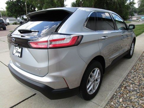 Used 2024 Ford Edge SEL AWD/4WD image 7