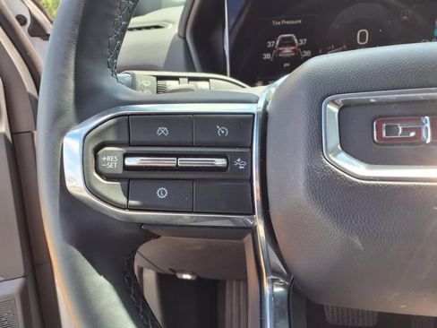 Used 2025 GMC Terrain Elevation image 17