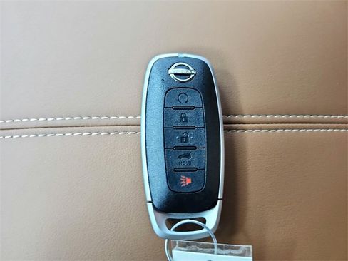 New 2026 Nissan Pathfinder Platinum image 38