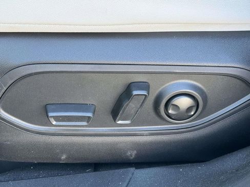 New 2026 Jeep Cherokee Limited image 29