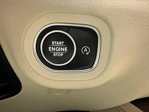 Certified 2024 Mercedes-Benz GLS 450 4MATIC image 22