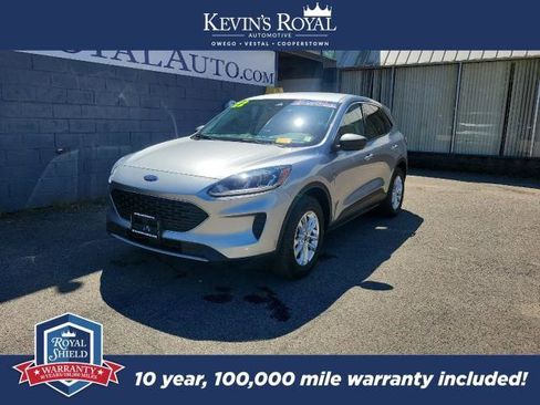 Used 2022 Ford Escape SE w/ Convenience Package AWD/4WD image 2