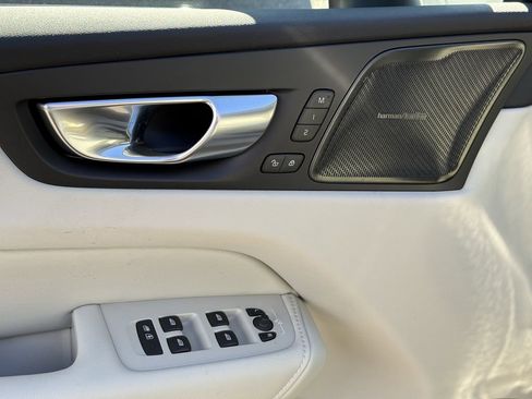 New 2026 Volvo XC60 B5 Ultra w/ Protection Package Premier image 20