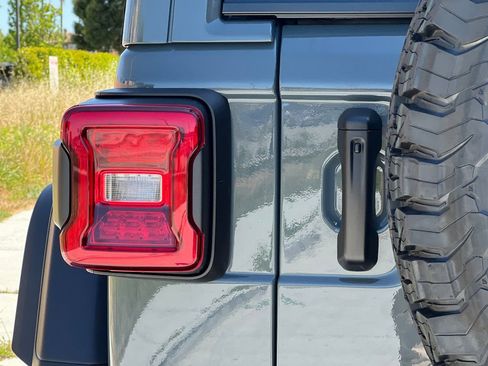 New 2026 Jeep Wrangler Unlimited Rubicon 392 w/ Quick Order Package 27X Moab AWD/4WD image 27