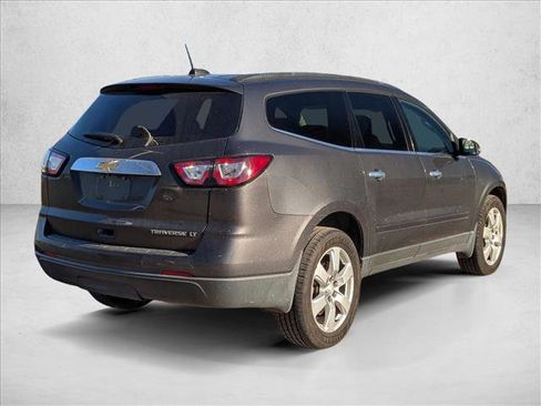 Used 2016 Chevrolet Traverse LT w/ Style and Technology Package image 5