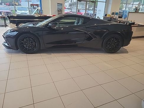 Certified 2025 Chevrolet Corvette Stingray Preferred Cpe w/ Z51 Performance Package image 2