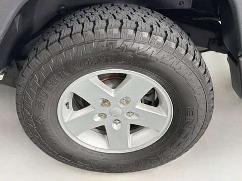 Used 2017 Jeep Wrangler Sport w/ Quick Order Package 24S AWD/4WD image 29