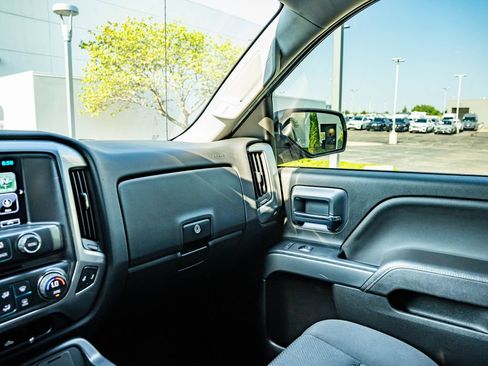 Used 2017 Chevrolet Silverado 1500 LT w/ All Star Edition AWD/4WD image 28