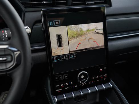 New 2026 GMC Terrain AT4 w/ Convenience Package III image 25