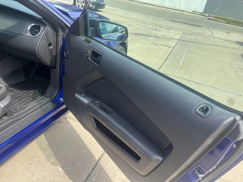 Used 2013 Ford Mustang GT RWD image 19