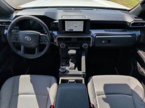 Certified 2026 Toyota Tacoma SR5 AWD/4WD image 28