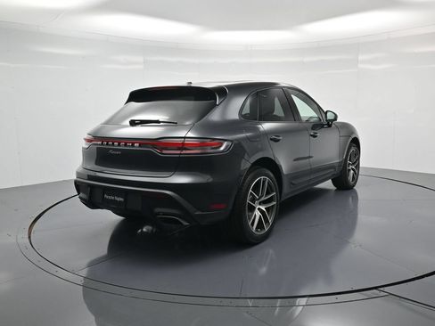 Certified 2026 Porsche Macan AWD/4WD image 30