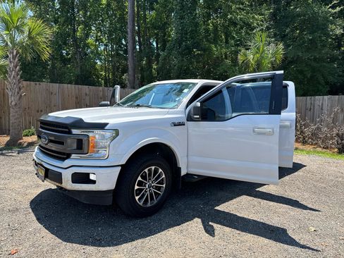 Used 2018 Ford F150 XLT w/ Equipment Group 301A Mid AWD/4WD image 12
