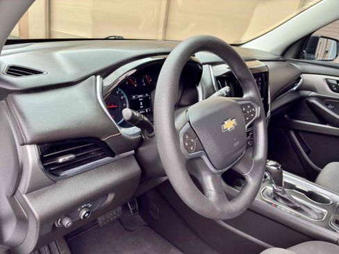 Used 2020 Chevrolet Traverse LS FWD image 18