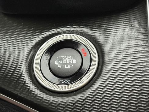 Used 2023 Jeep Grand Cherokee L Laredo RWD image 31