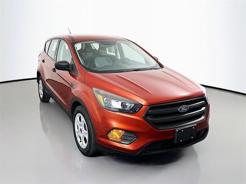 Used 2019 Ford Escape S image 1