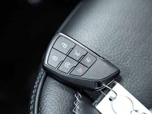 Used 2022 GMC Yukon Denali w/ Denali Premium Package image 57