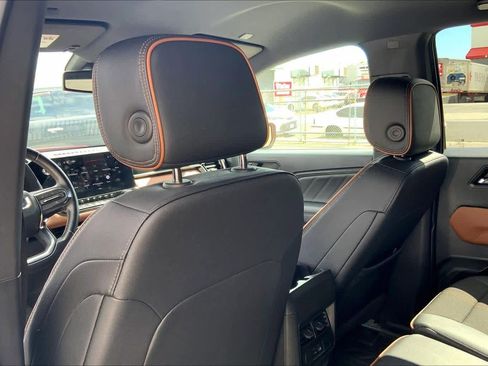 Used 2023 GMC Canyon AT4 w/ Canyon Safety Plus Package image 13