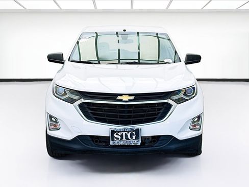 Used 2019 Chevrolet Equinox LS FWD image 2