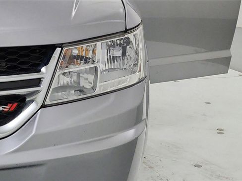 Used 2020 Dodge Journey SE image 38