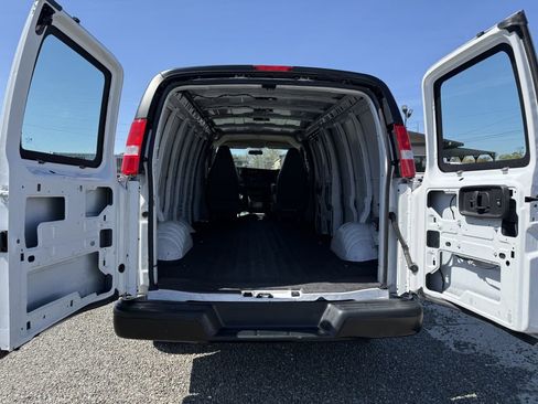 Used 2022 Chevrolet Express 2500 Extended w/ Driver Convenience Package image 13