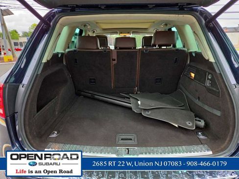 Used 2012 Volkswagen Touareg Sport AWD/4WD image 9