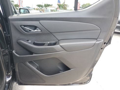 Used 2018 Chevrolet Traverse LT image 37