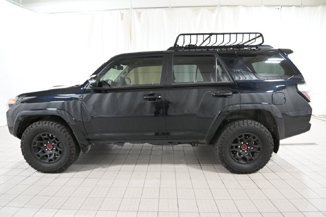 Used 2023 Toyota 4Runner TRD Off-Road Premium w/ Moonroof Package AWD/4WD image 10