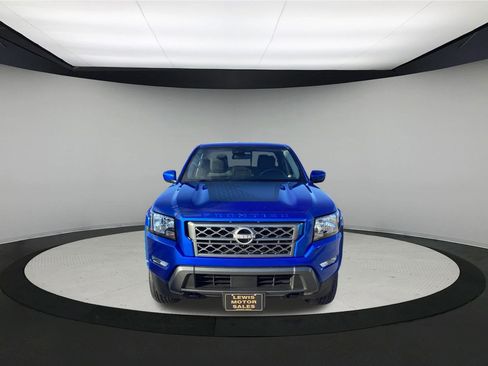 Used 2024 Nissan Frontier SV w/ SV Convenience Package image 3