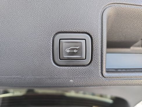 Certified 2024 GMC Terrain AT4 w/ Infotainment Package II AWD/4WD image 13