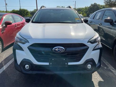 Used 2024 Subaru Outback Premium AWD/4WD image 2