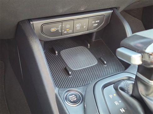 Used 2025 Kia K4 EX image 29