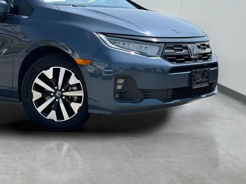Used 2025 Honda Odyssey EX-L image 3