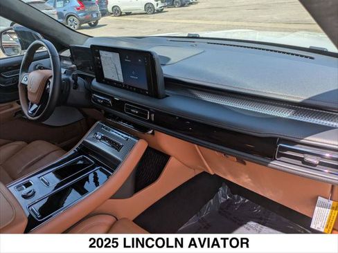 New 2025 Lincoln Aviator Black Label w/ Black Label Special Edition AWD/4WD image 25