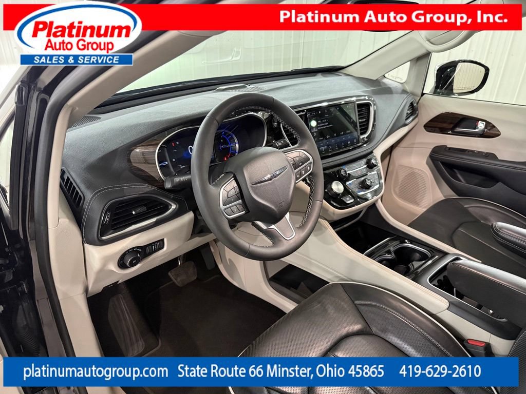 Used 2023 Chrysler Pacifica Limited FWD image 13