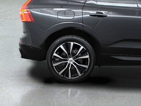Used 2025 Volvo XC60 B5 Plus AWD/4WD image 41