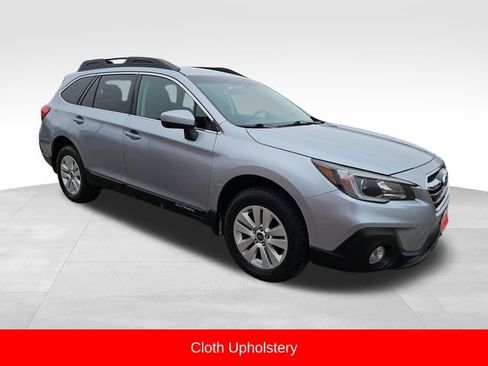 Used 2018 Subaru Outback 2.5i Premium image 9