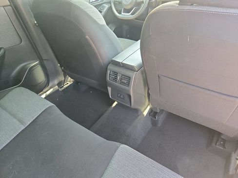 Used 2023 Nissan Rogue SV FWD image 11