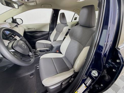 Certified 2025 Toyota Corolla LE image 5